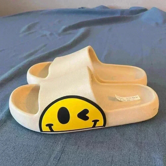 Happy Face Slides, Size 5/6, Brand New, Cream - Picture 1 of 3